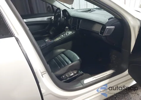 2011 Porsche Panamera 4 из США, поврежденный, VIN WP0AA2A78BL015520